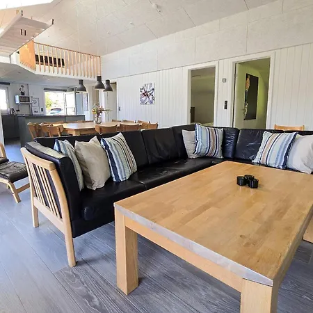 12 Person In Holiday home *